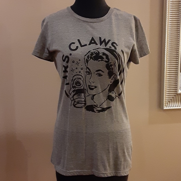 🤶 Mrs. White Claws Small gray tee shirt top - Picture 2 of 4